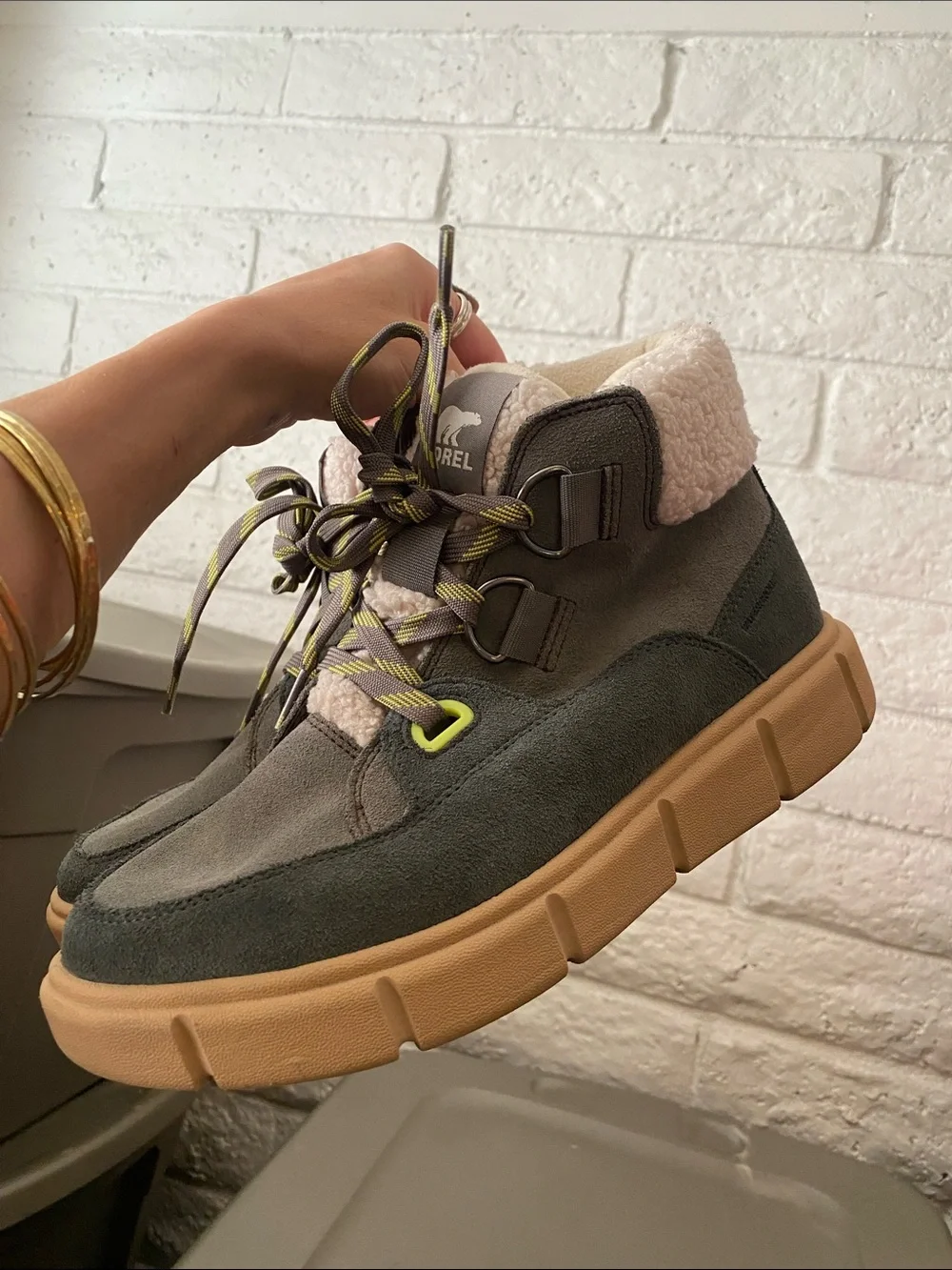 🌼 Sorel Womens Olive Green Sherpa-Collar Lace-Up Boots with Gum Sole